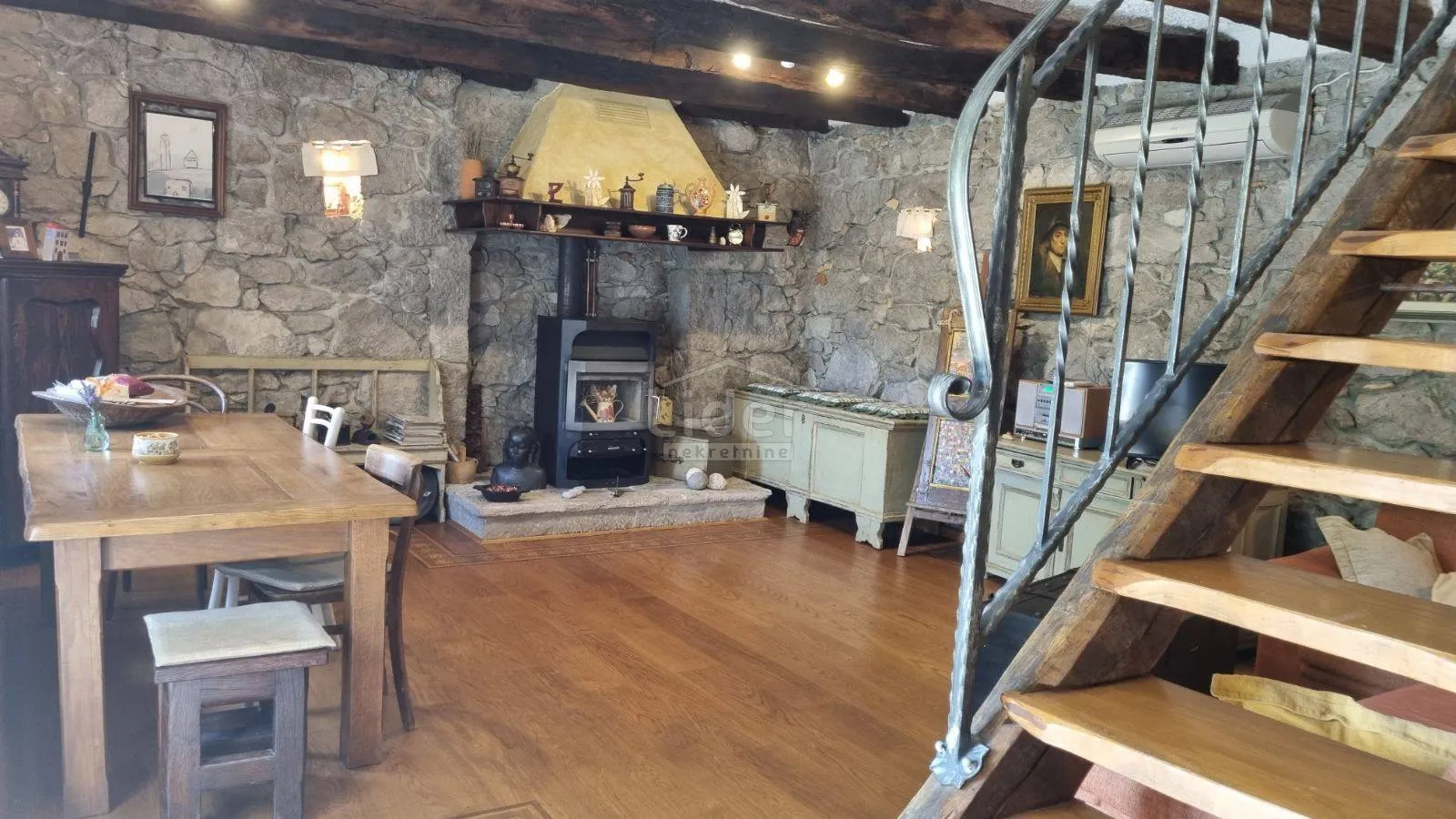 kuća istra, roč, 3.800m2 okućnice - slika 11
