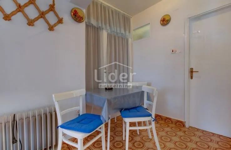 mali lošinj-kuća s pogledom na more i grad - slika 17