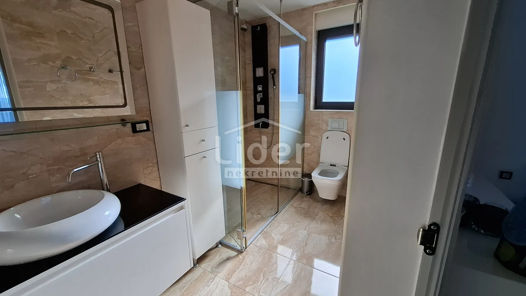 vila s vanjskim i unutarnjim bazenom,saunom ,crikvenica - slika 26