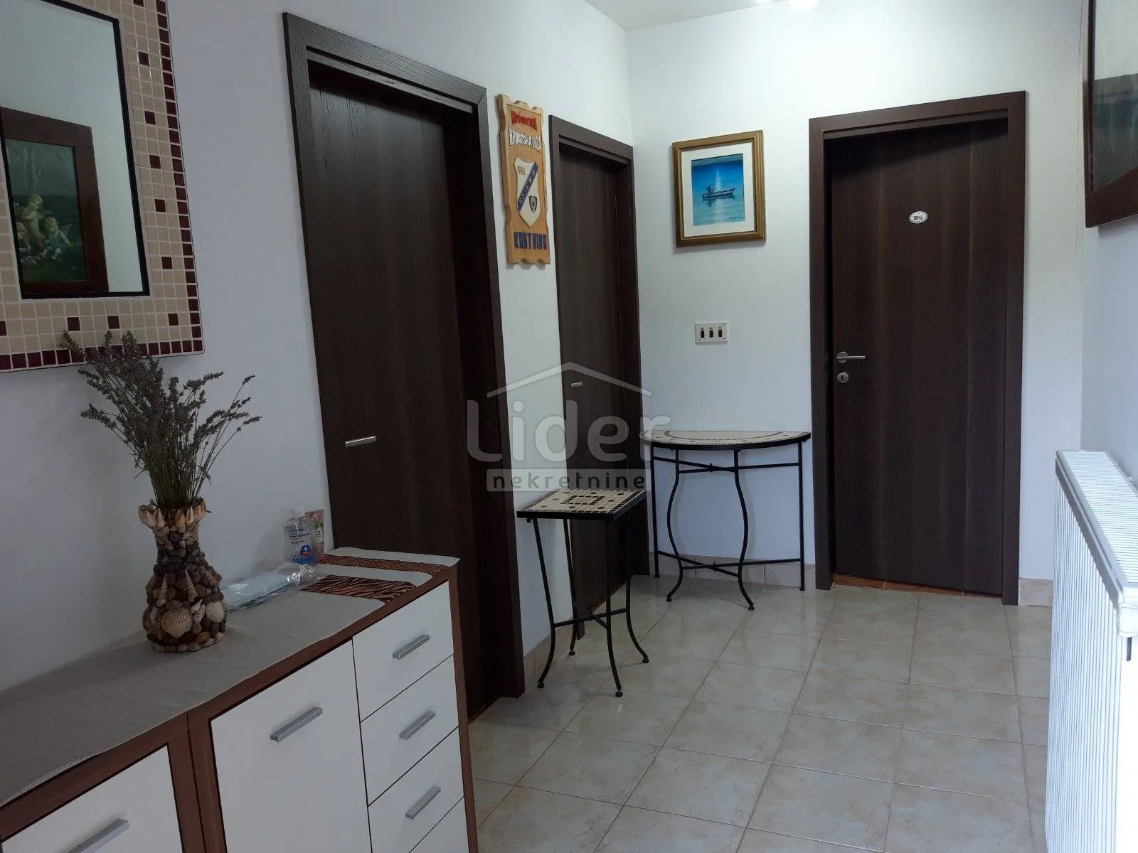 kuća škurinje, 250m2 - slika 10