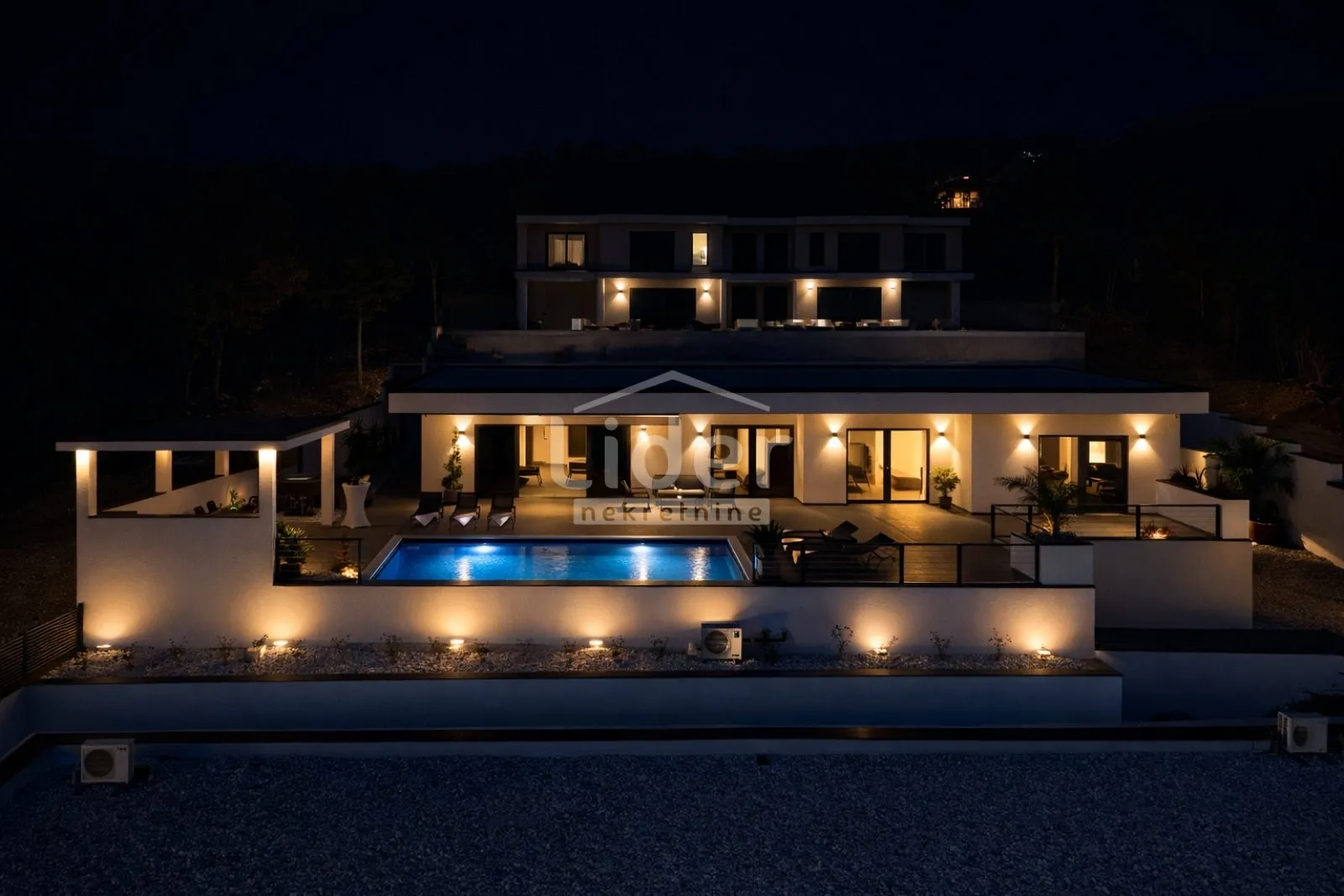 crikvenica vila s bazenom i prekrasnim pogledom - slika 24