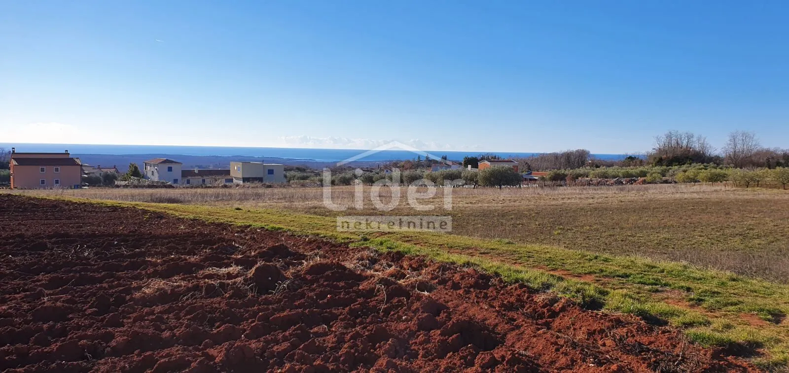 zemljište sa građevinskom dozvolom i pogledom na more! - slika 2