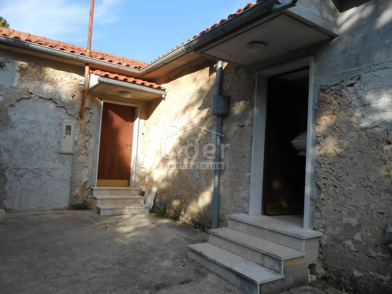 brseč kuća u prirodi s pogledom na more - slika 8