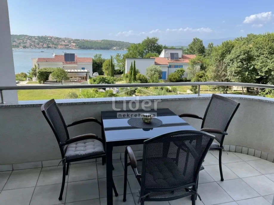 otok krk ,soline-apartman drugi red od mora 1sb+db - slika 2