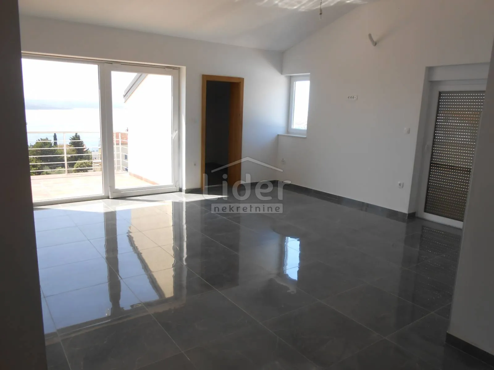 crikvenica novi apartman 350 m od mora - slika 8