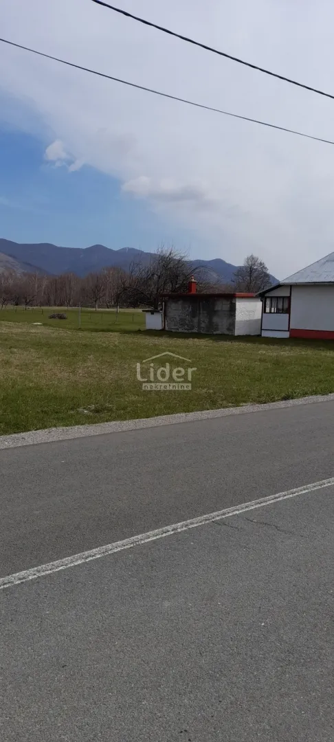 lič -2540m2 teren za vikendicu - slika 2