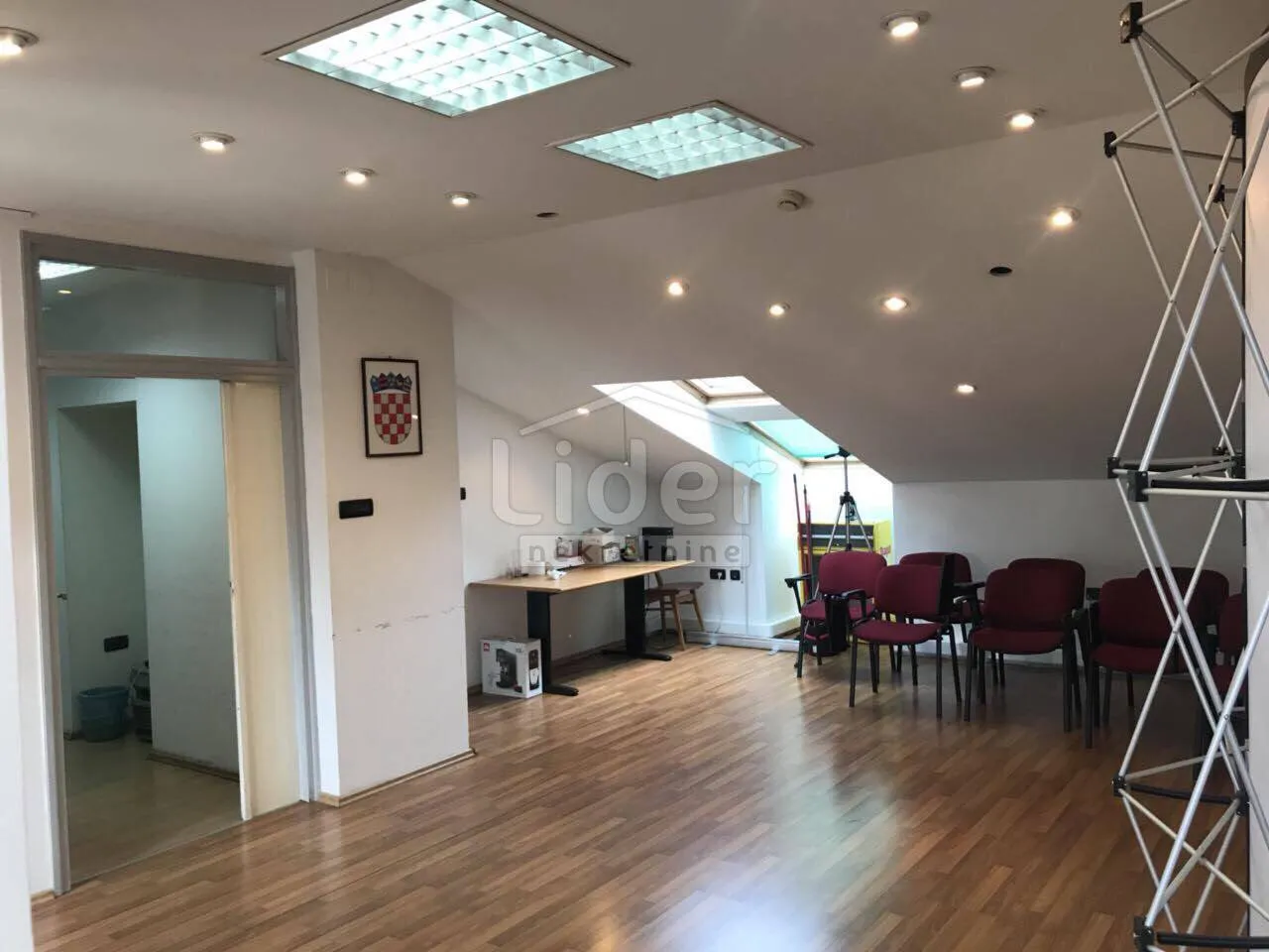 rijeka, centar pp 13 m2 - slika 1