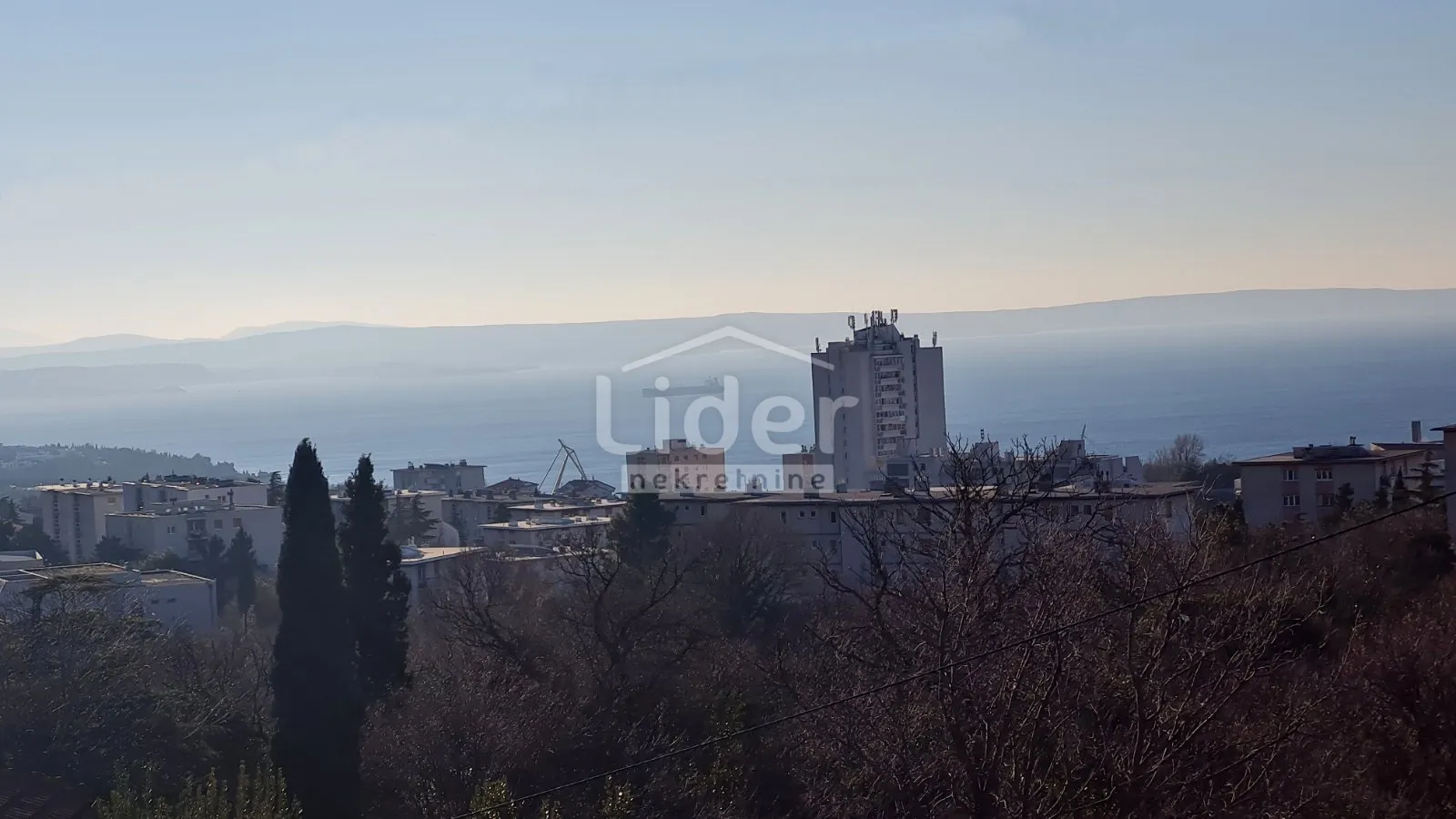 gornja vežica, etaža kuće sa konobom i okućnicom - slika 2