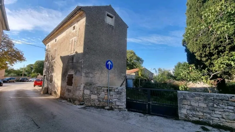 istra, kamena kuća na dvije etaže 2.5 km do plaže - slika 9