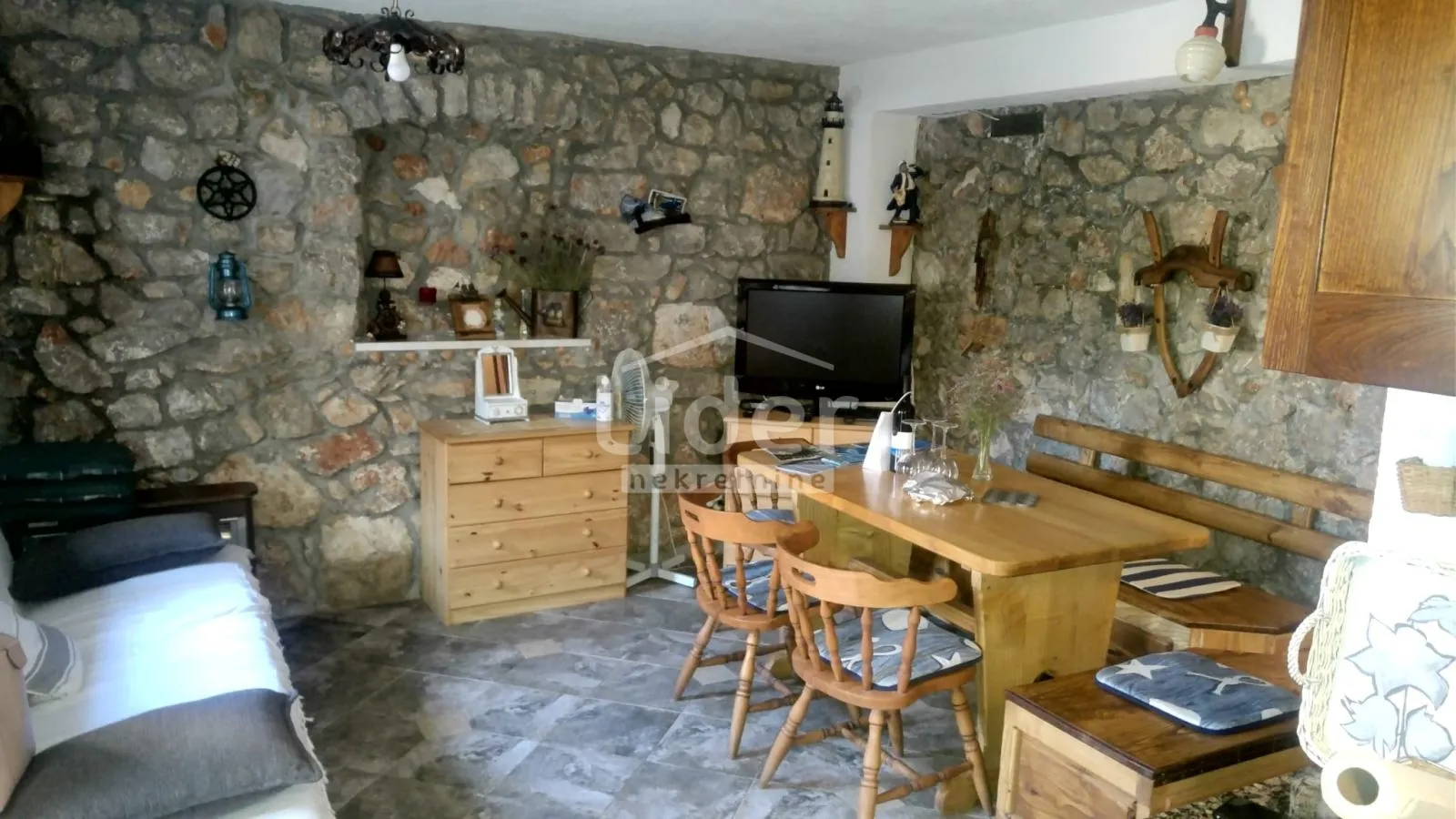 klenovica (zaleđe) kuća u mirnom okruženju - slika 8