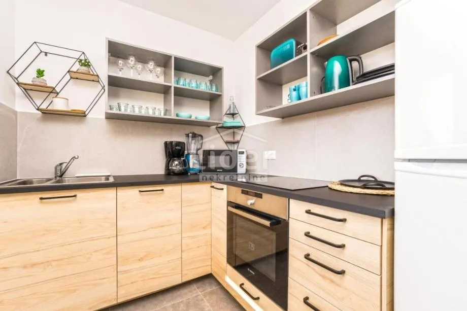 novalja, 3s+db, 2 balkona, namješten, 207.500 € - slika 4