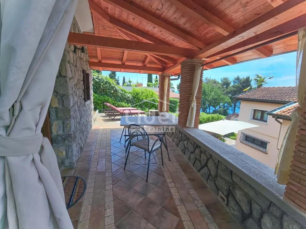 opatija garsonijera blizu plaže, terasa, 100m od mora - slika 11
