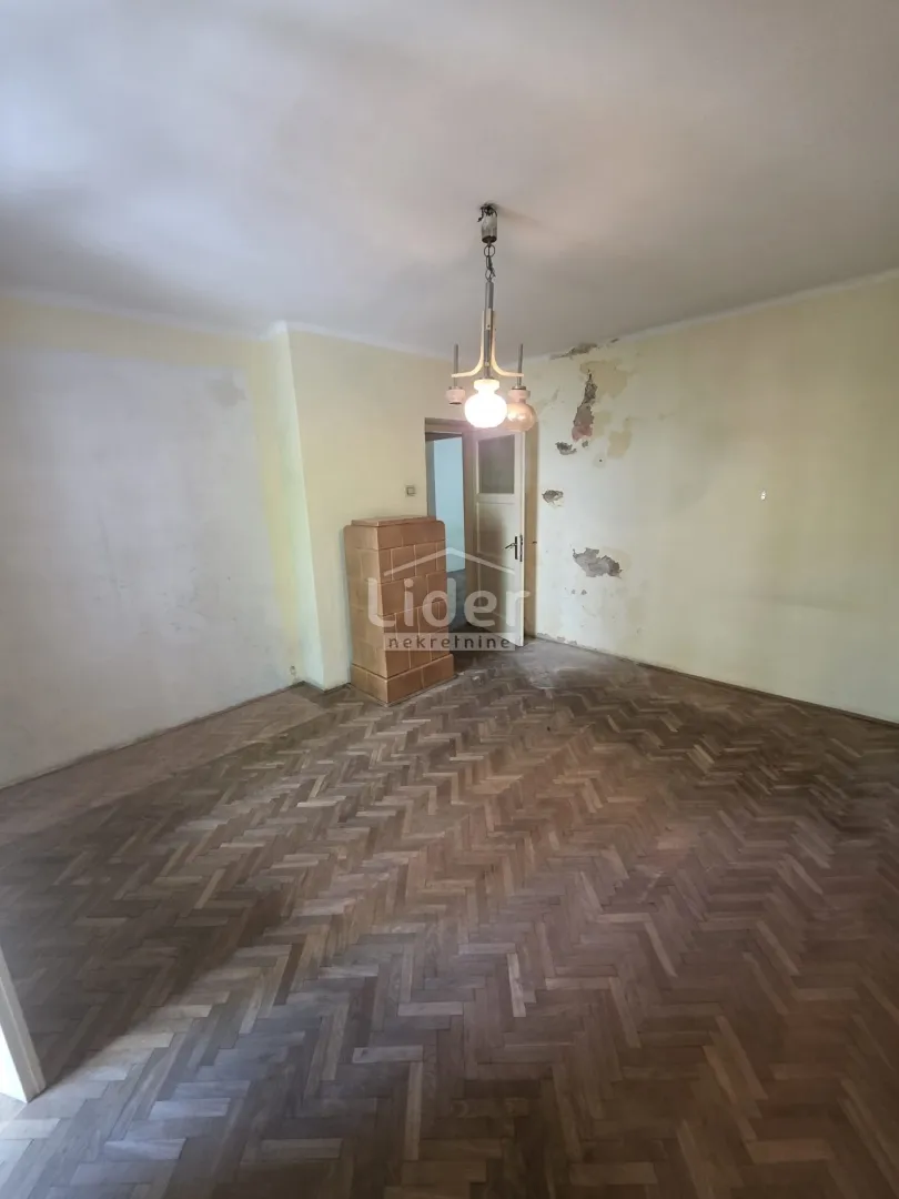 pećine, 3s+db, 2 lođe, 1 kat, pogled - slika 18