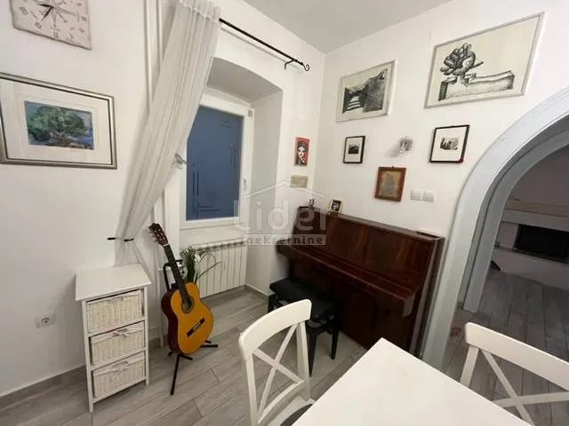 kastav, jedinstveno, kuća u samoj jezgri, 250m2 - slika 8