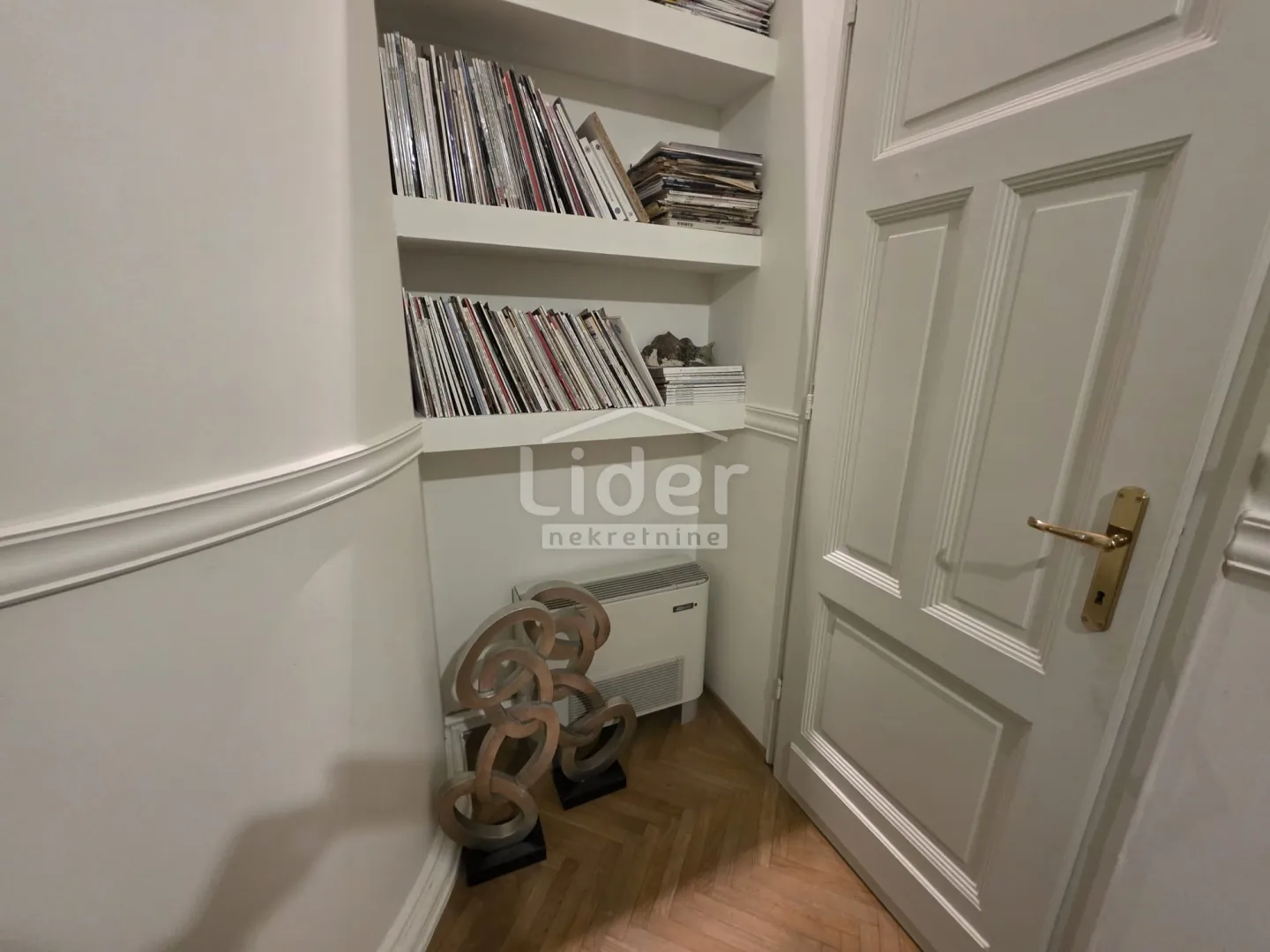 centar, 200m2, 4s+db, dizajnerski građanski stan - slika 48