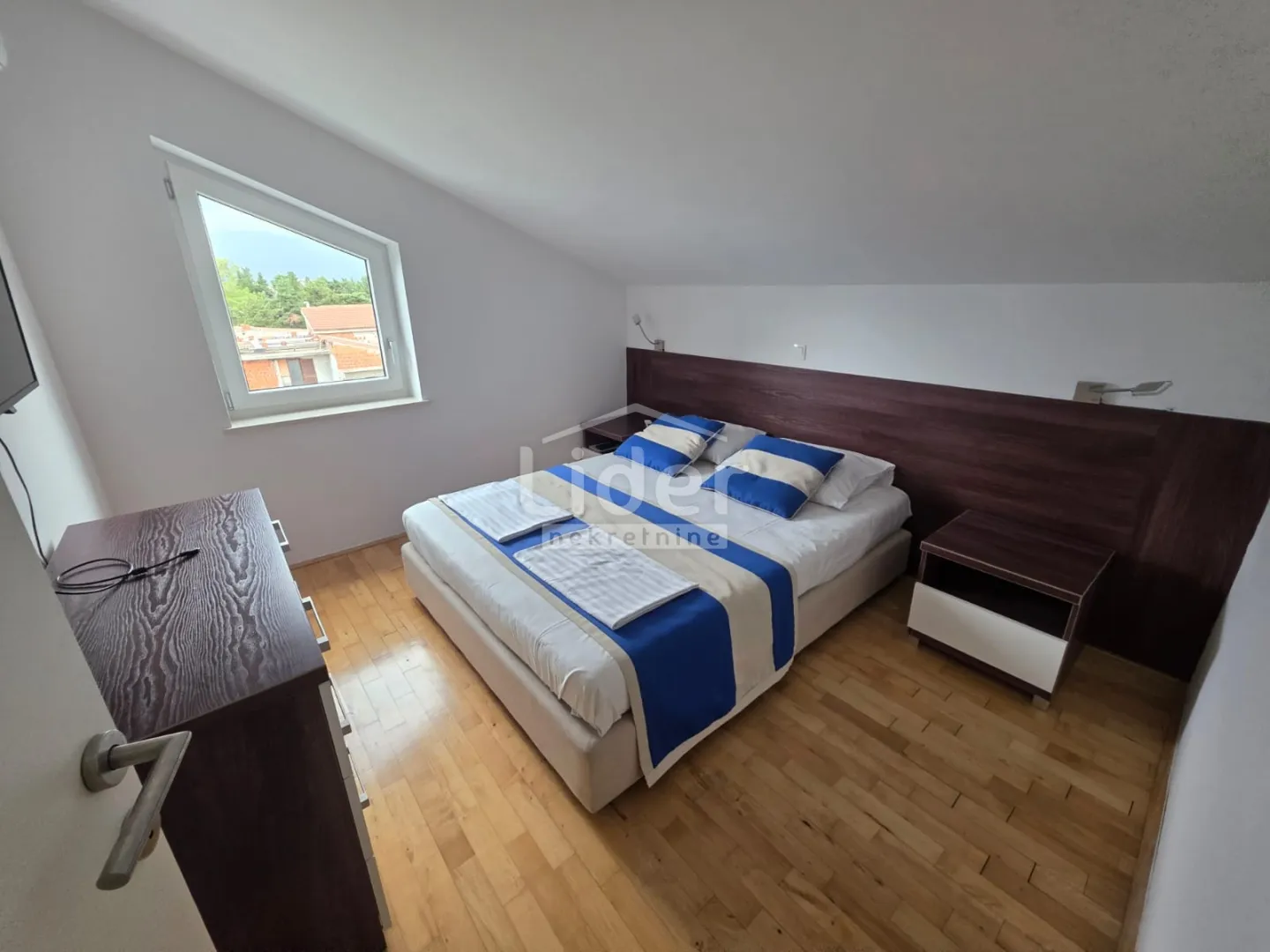 novalja-gaj, 70m od mora, penthouse, 2 stana - slika 12