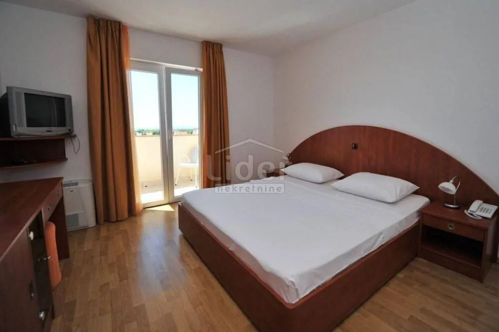 novalja, manji obiteljski hotel 1.000m2 prodaja - slika 21