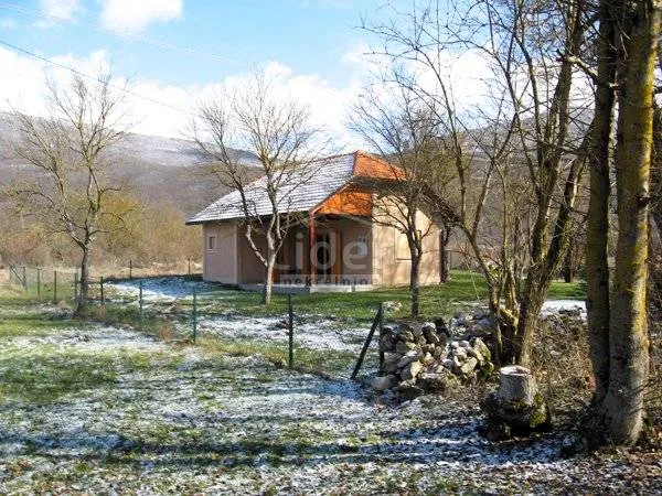 sinac, otočac, gacka, kuća vikendica s vinogradom - slika 12