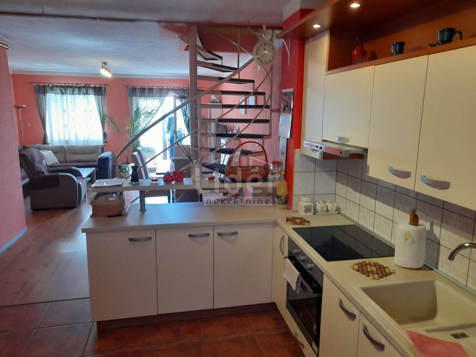 dvoetažni stan 103.5 m2, jušići - slika 6