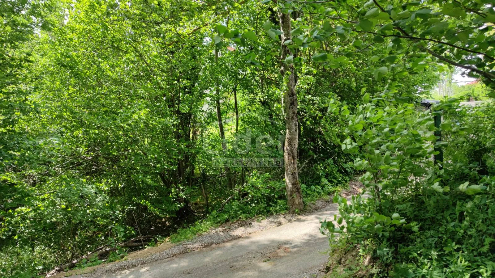 fužine građevinsko zemljište od 2252 m2 - slika 2