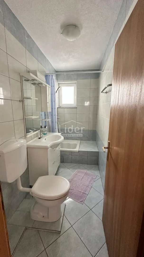 kuća u loparu sa 4 apartmana u blizini plaže - slika 14
