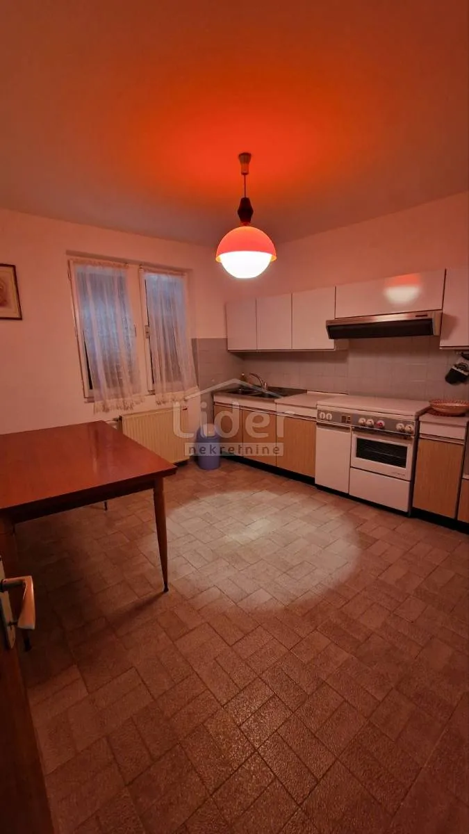 dvije samostojeće kuće u centru malog lošinja - slika 19