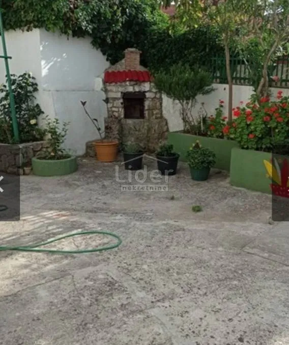 samostojeća kuća u centru lošinja - slika 7
