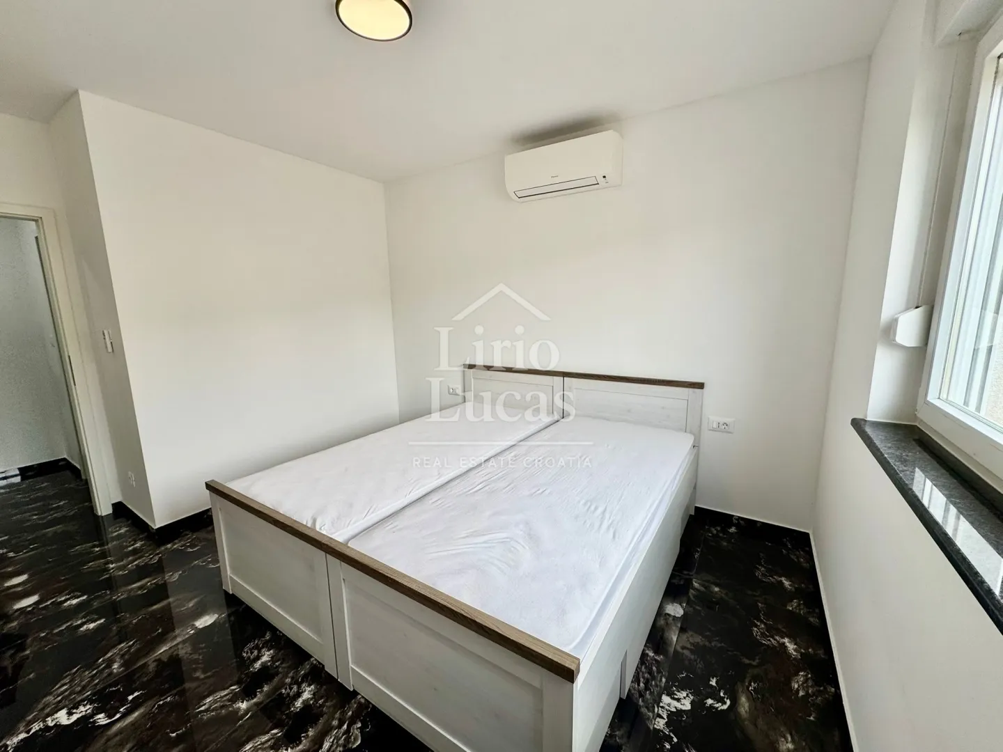 ekskluzivna zgrada površine 302m 2 s pogledom na more - lovran - slika 9