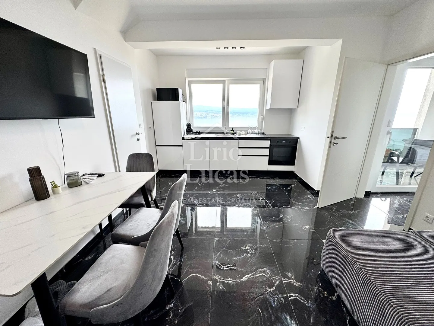 ekskluzivna zgrada površine 302m 2 s pogledom na more - lovran - slika 14