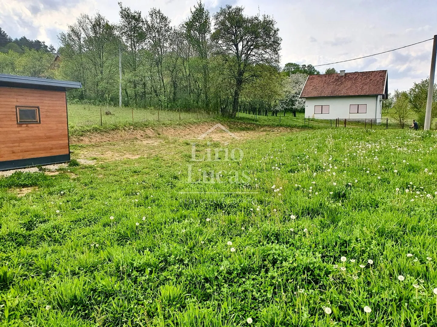 građevinsko zemljište u srcu like 1457m2 - slika 5