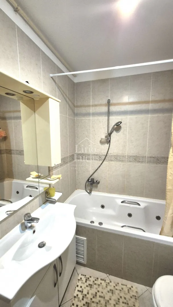 trosoban stan, vukovarska ulica, blizu trešnjevačkog placa - slika 13