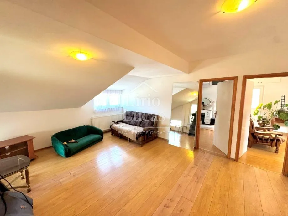 Stan: Zagreb (Ivanja Reka), 105.00 m2, parkirno mjesto - Ivanja Reka, Zagreb