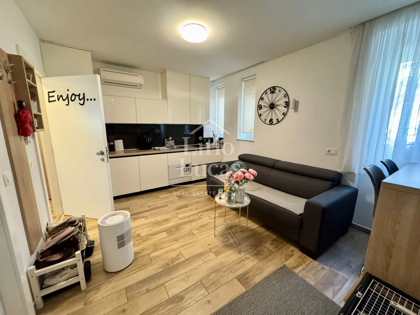 trosoban stan 87m2 petrova, maksimir - slika 7
