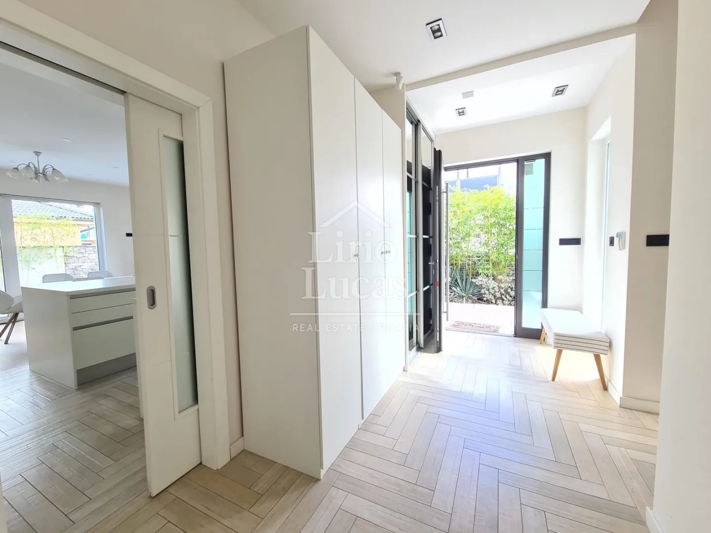 kuća 320m2 za najam - novi zagreb, blato - slika 2