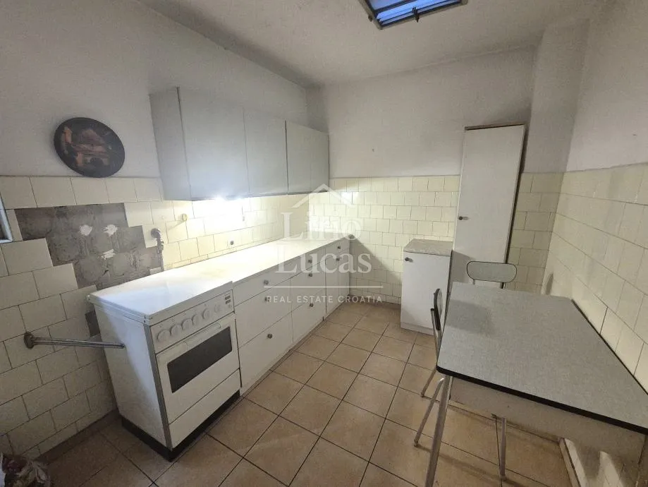 donji grad - trosoban stan za adaptaciju, 92m2 - slika 7