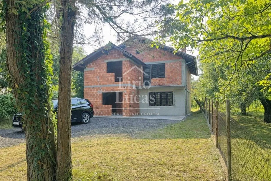 ROH BAU KUĆA 200m2 KRAVARSKO - Barbarići Kravarski, Kravarsko