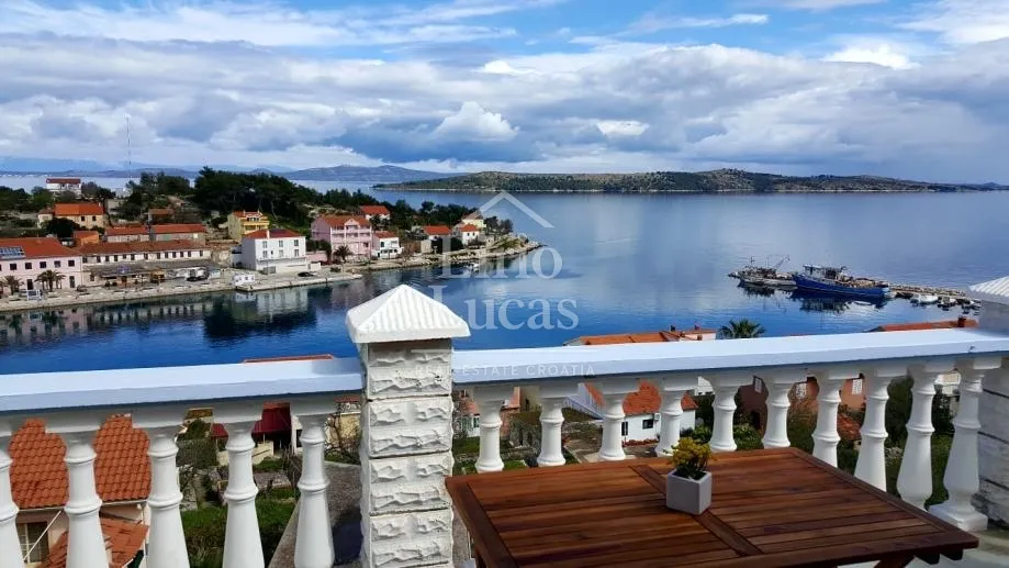 kuća: sali, 470.00 m2 - slika 2