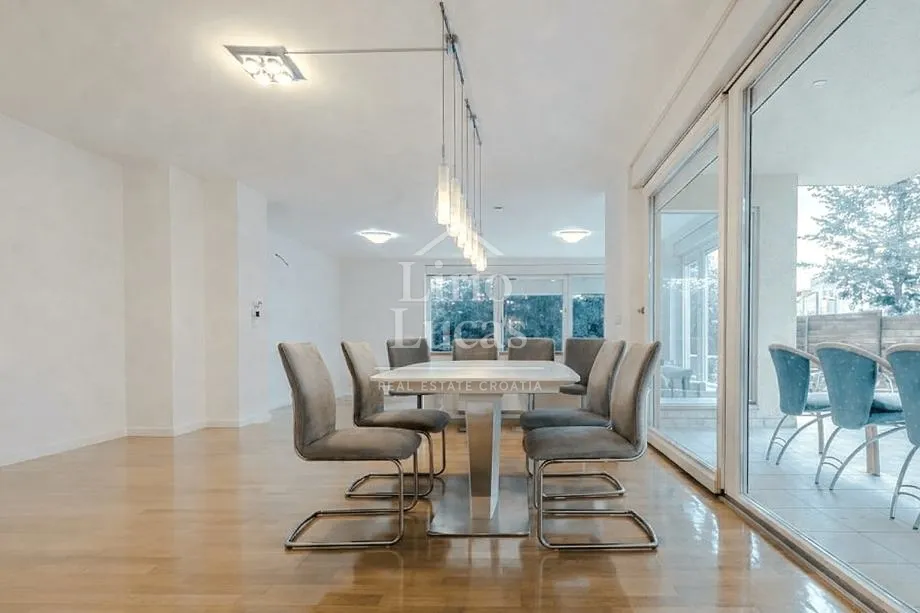 HOTO VILE - KUĆA ZA ZAKUP 450m2 - Strmec, Sveta Nedelja