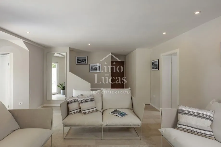 brtonigla, luksuzna vila s bazenom, 165.00 m2 - slika 2