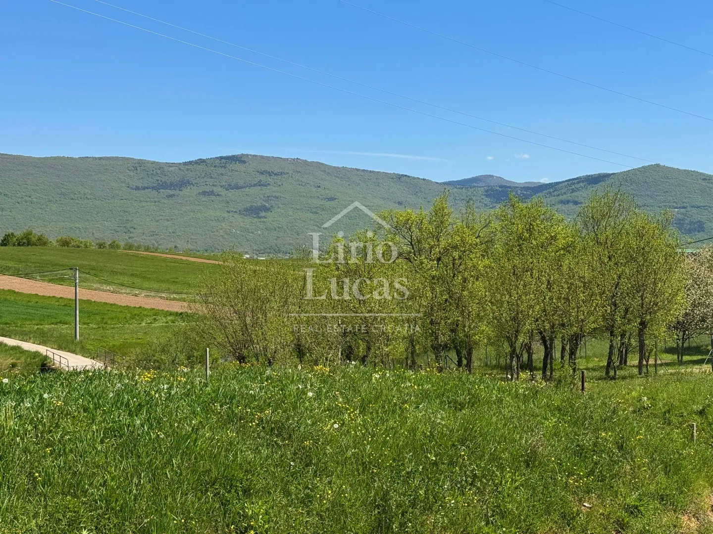 građevinsko zemljište u srcu like 1457m2 - slika 9