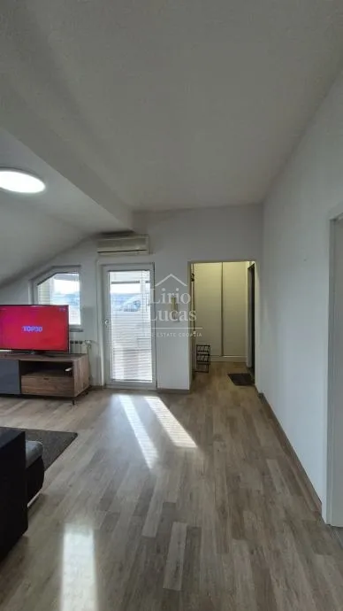 stan 75m2 trnje - bez agencijske provizije za najmoprimca - slika 8