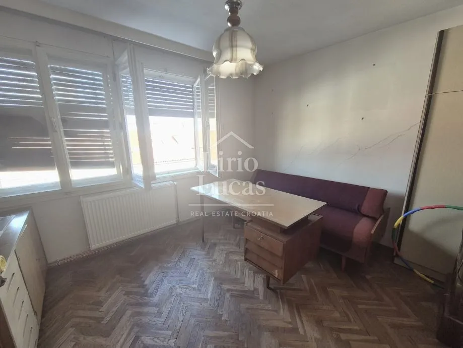 donji grad - trosoban stan za adaptaciju, 92m2 - slika 14
