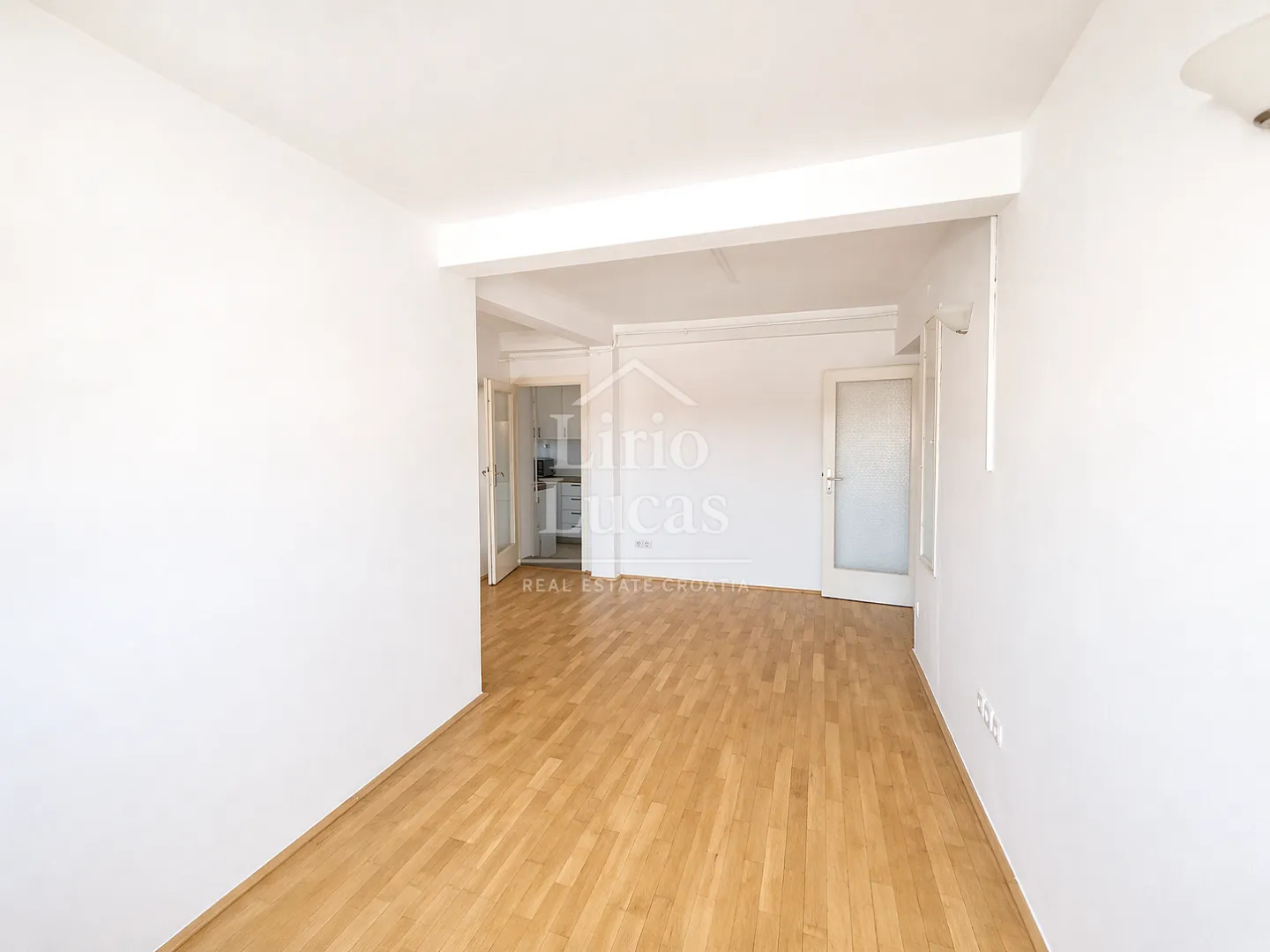 poslovni prostor 80m2 centar, gundulićeva - slika 2