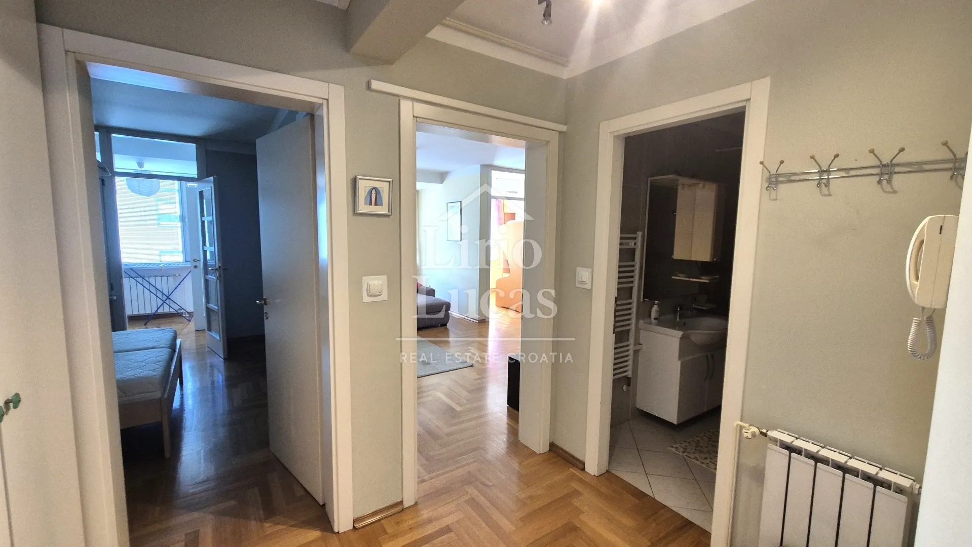 trosoban stan, vukovarska ulica, blizu trešnjevačkog placa - slika 8