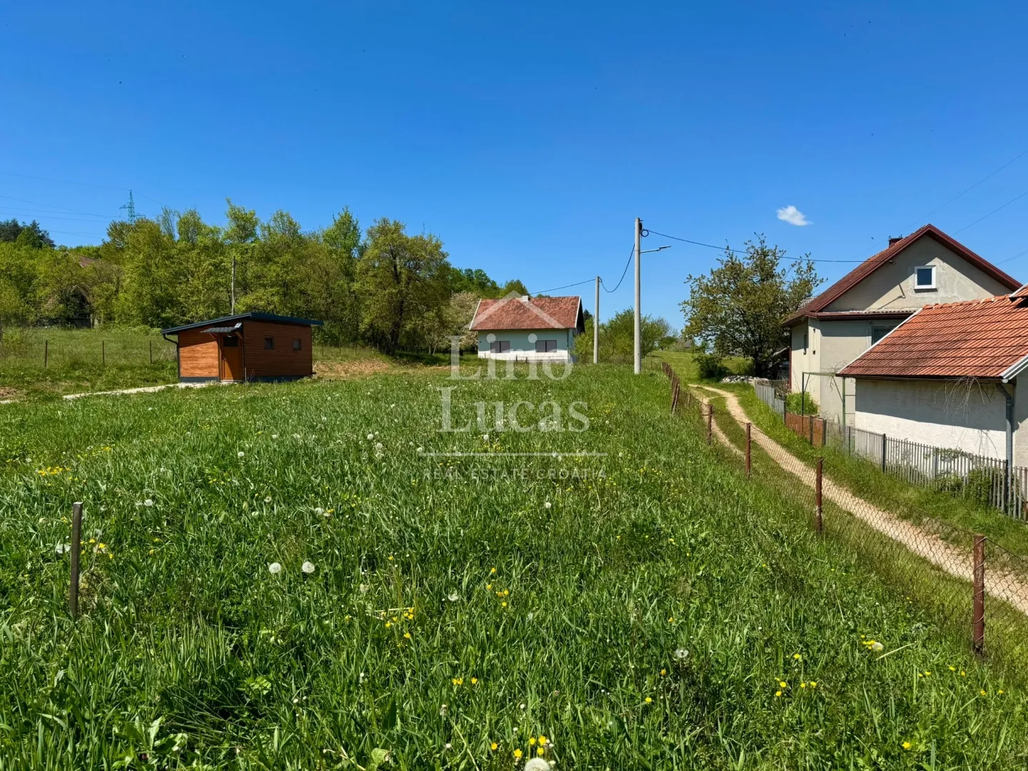 građevinsko zemljište u srcu like 1457m2 - slika 6