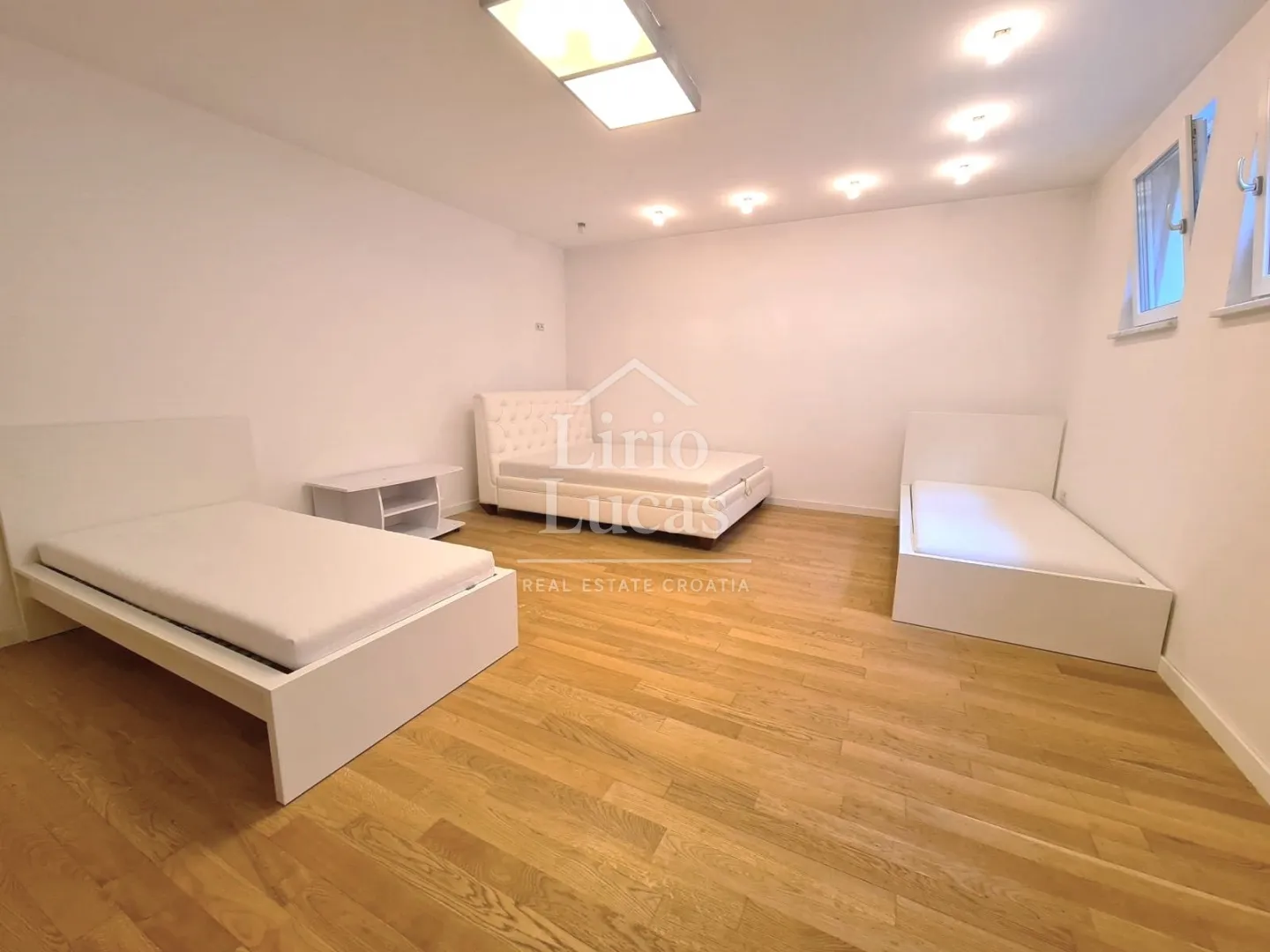 kuća 320m2 za najam - novi zagreb, blato - slika 11