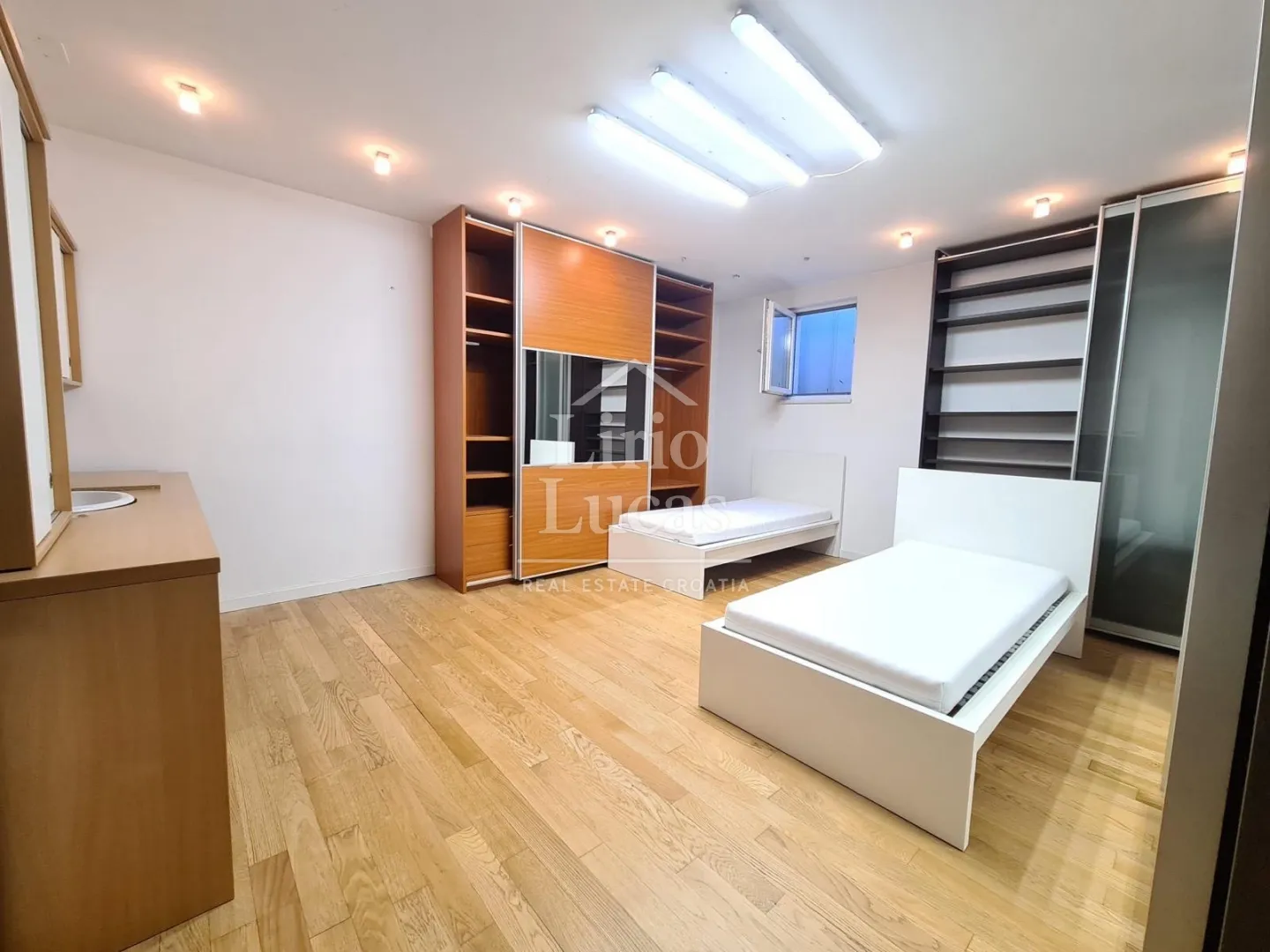 kuća 320m2 za najam - novi zagreb, blato - slika 10