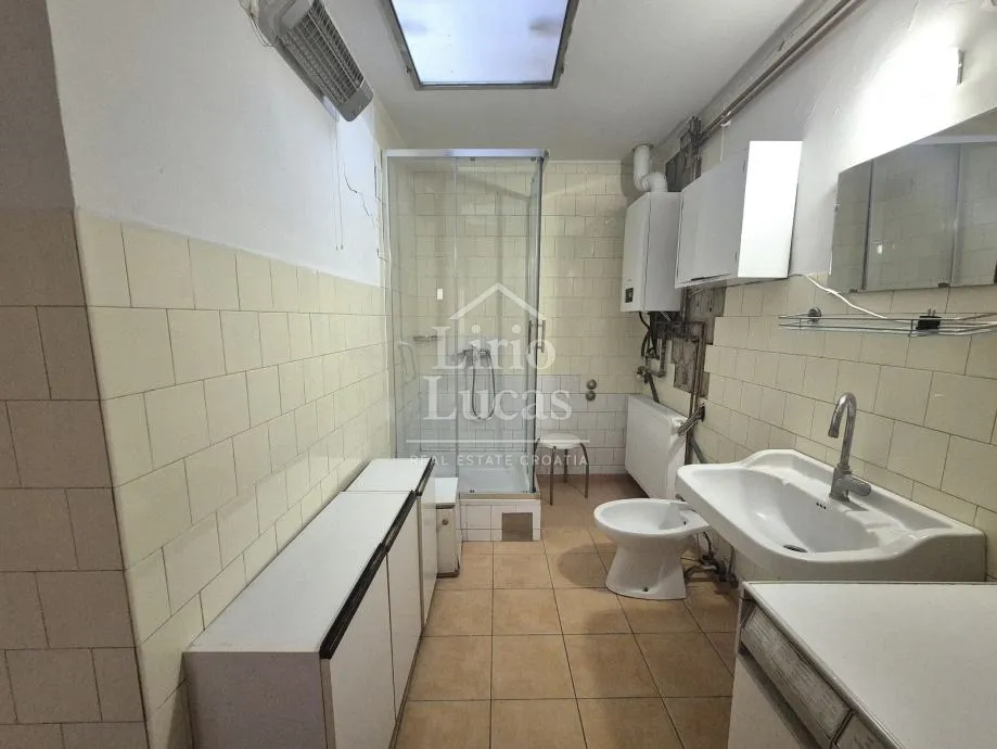 donji grad - trosoban stan za adaptaciju, 92m2 - slika 17