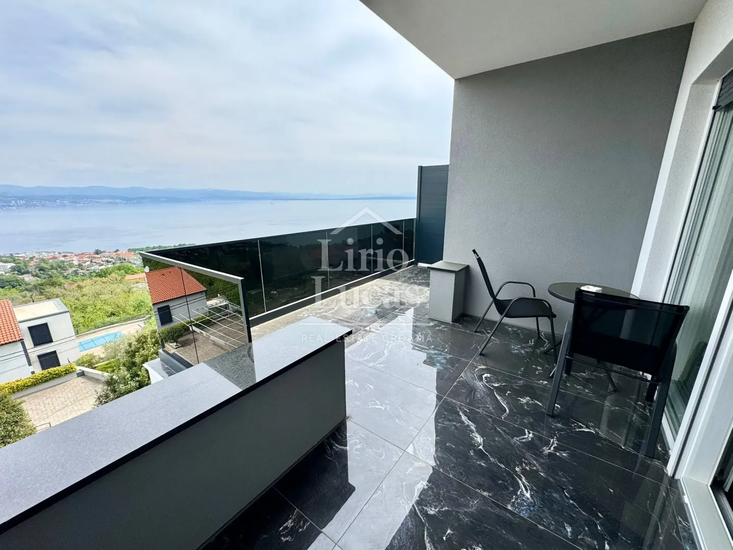 ekskluzivna zgrada površine 302m 2 s pogledom na more - lovran - slika 30