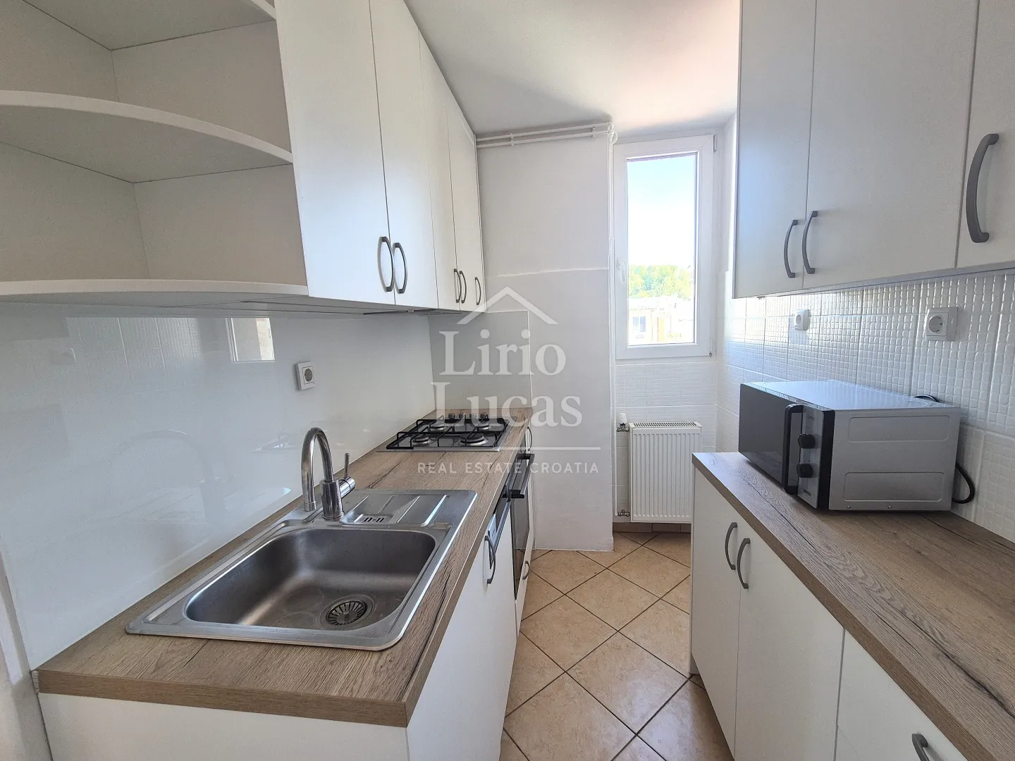 poslovni prostor 80m2 centar, gundulićeva - slika 11